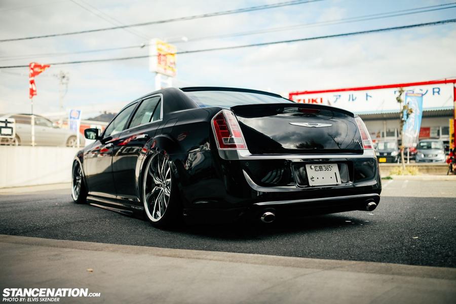  Chrysler 300C VIP Style by Aimga 2014 года  (фото 7 из 14)